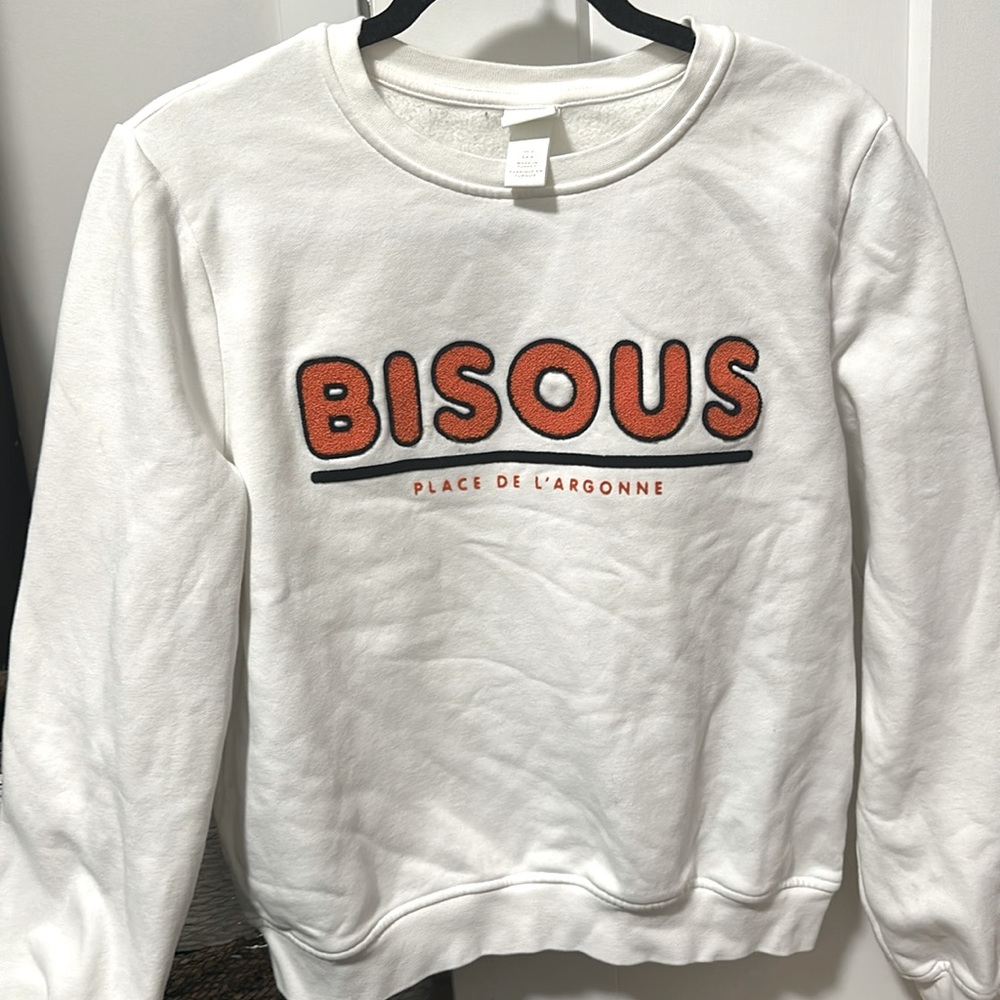 Bisous sweater